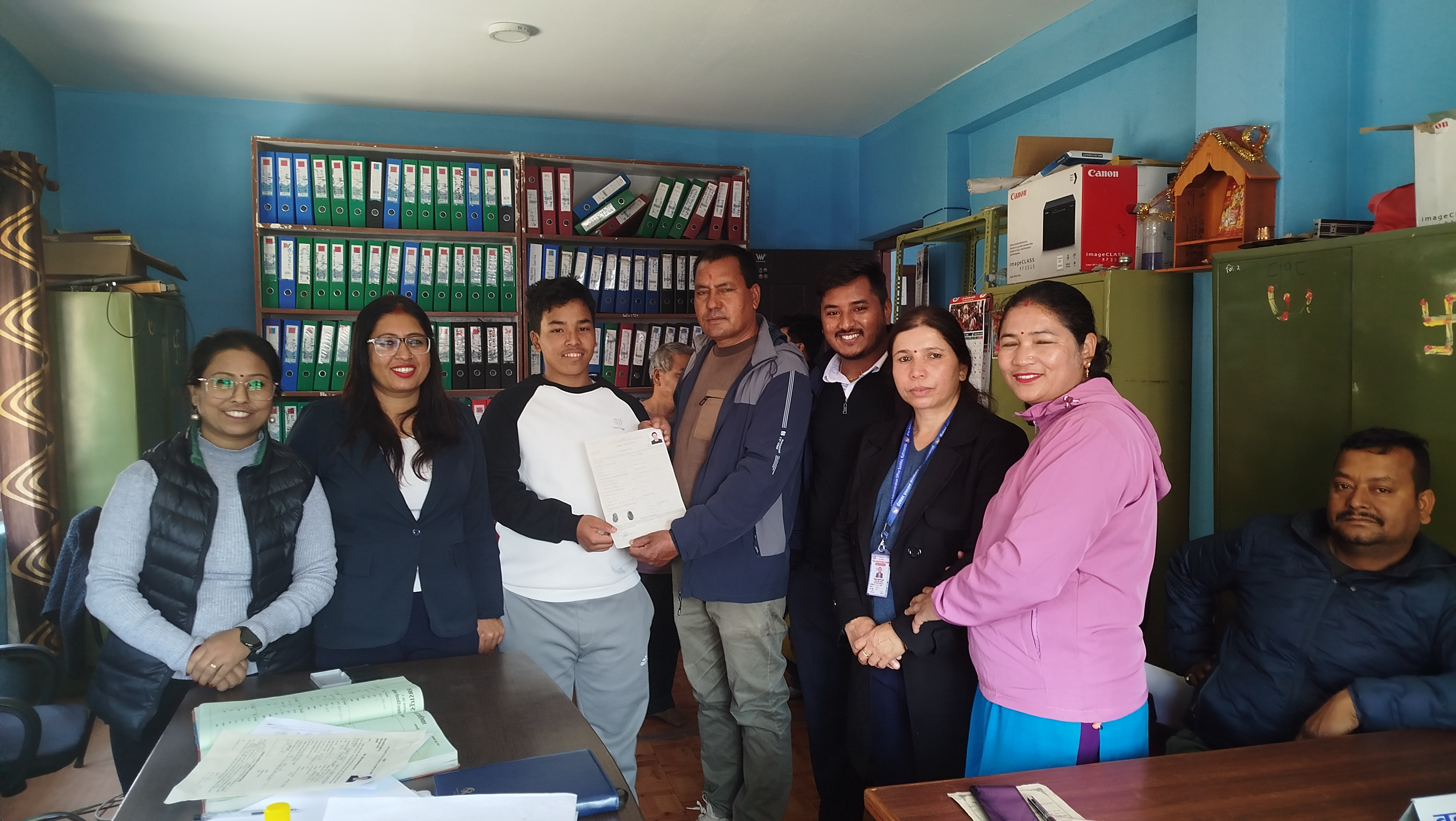 शंखरापुर नगरपालिका वडा नं ९ र ३ मा २०८१/१२/०४ गते देखि नागरिकताको अनलाइन सिफारिश शुरु गरियो ।