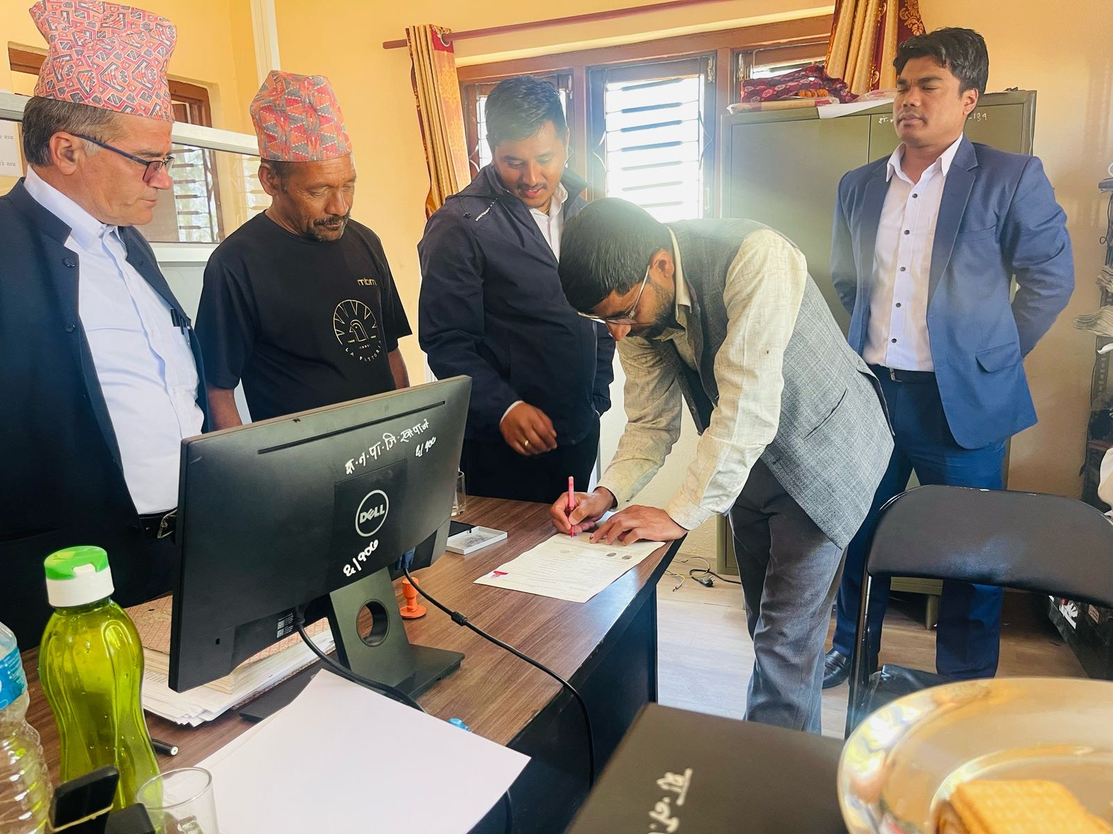 शंखरापुर नगरपालिका वडा नं १ मा २०८१/१२/०६ गते देखि नागरिकताको अनलाइन सिफारिश शुरु गरियो ।